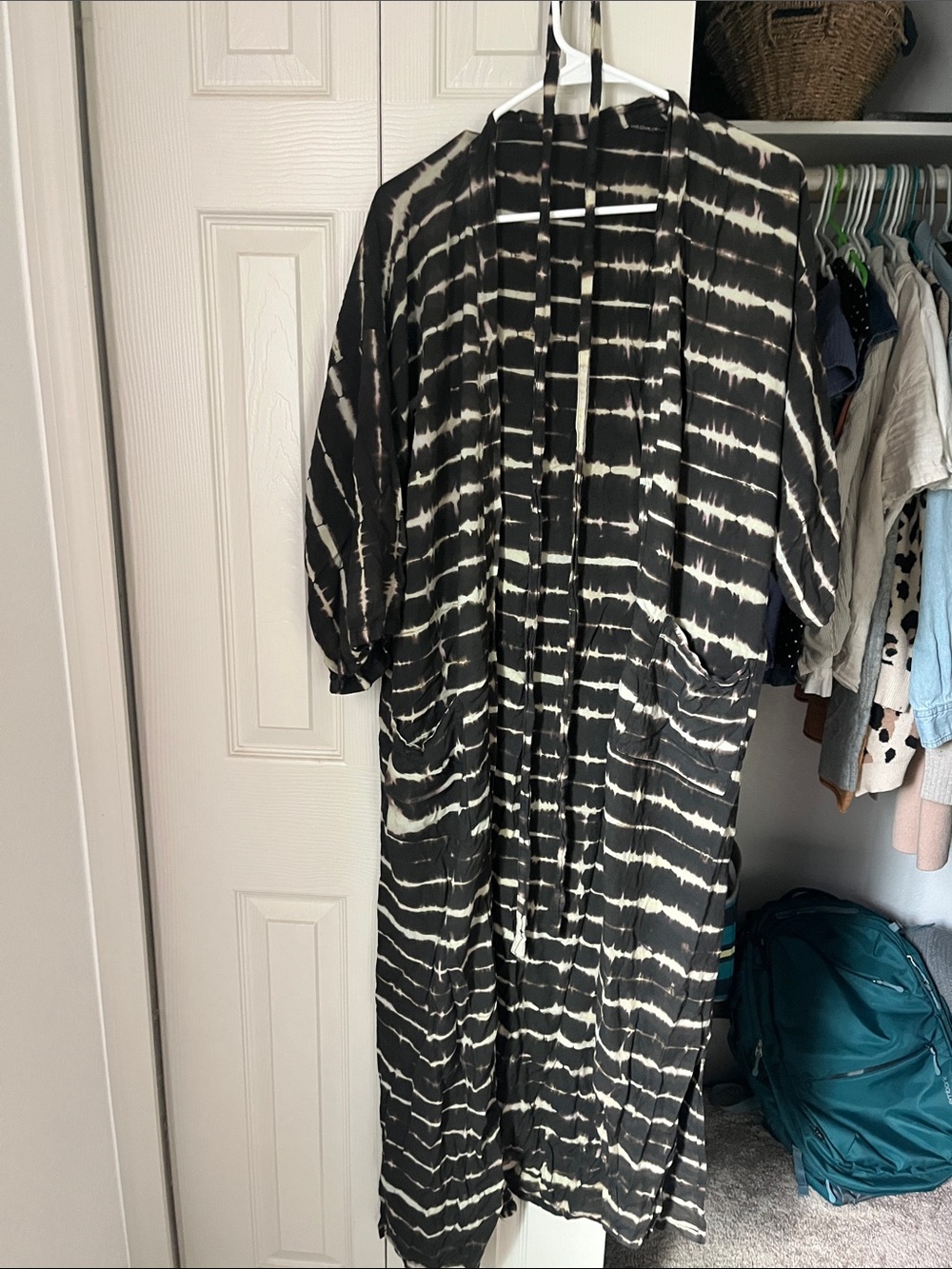 Cost Plus World Market Black and White Tie-Dye Kimono Robe